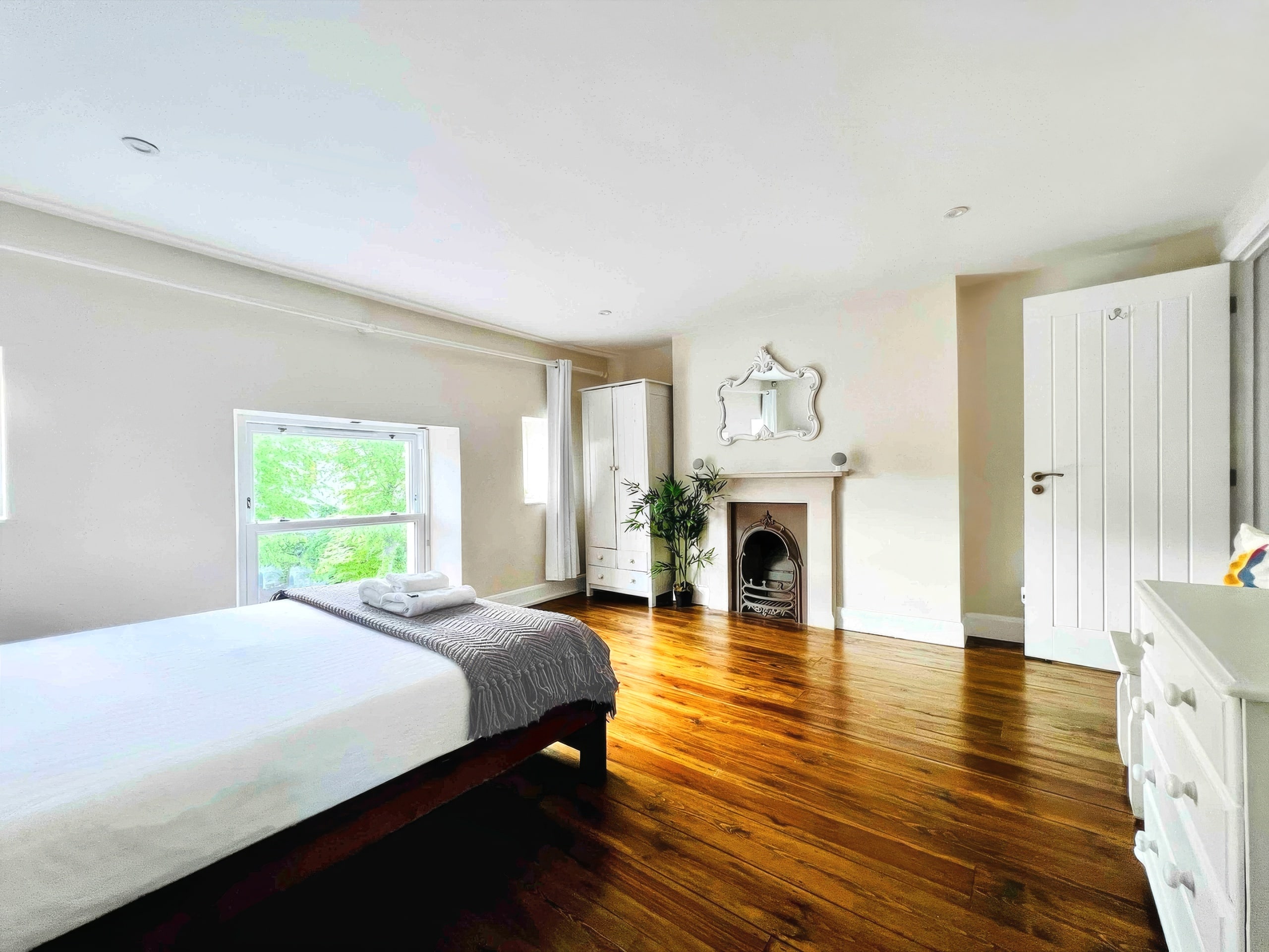 Quiet two-bedroom flat by Gloucester Road, photo 2